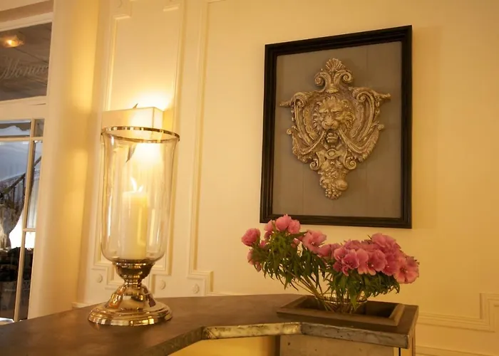 Hotel De Monaco