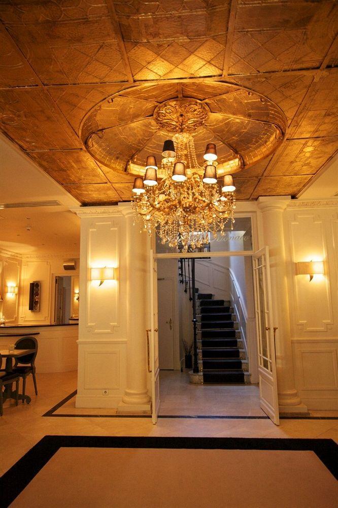 Hotel De Monaco 3*